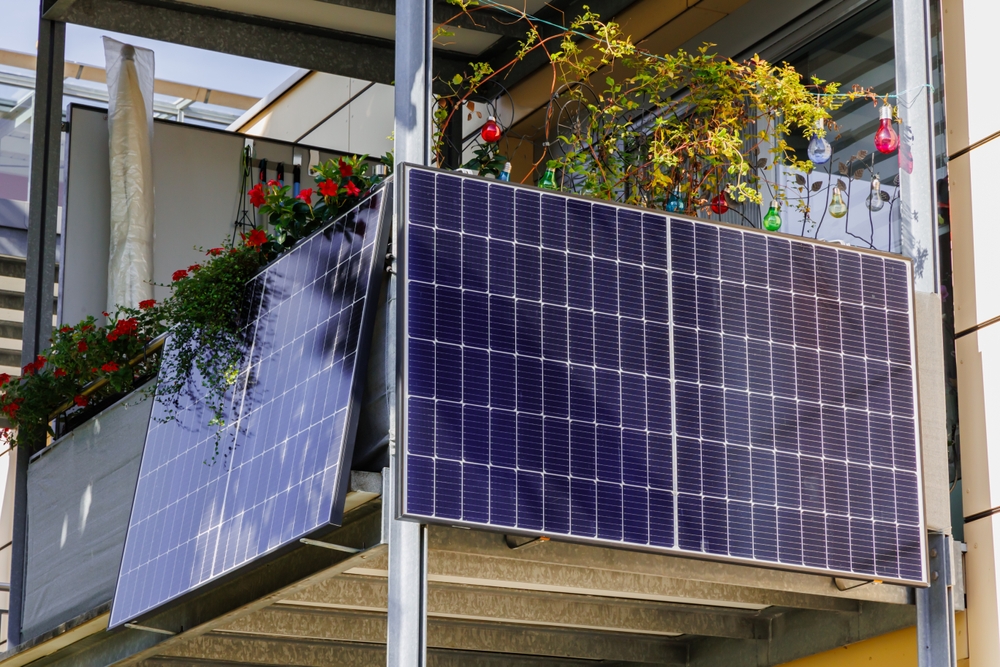 what is plug-in solar